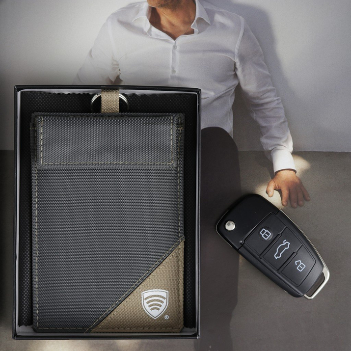 Schlüsselloses Anti-Diebstahl-Etui aus Stoff (grau/sand)